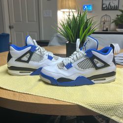 Motor Sports 4s    Size 11