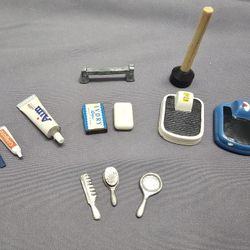 Vintage Dollhouse Miniatures Bathroom Acessories Set
