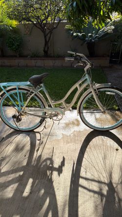 Schwinn Beach Cruiser Women’s