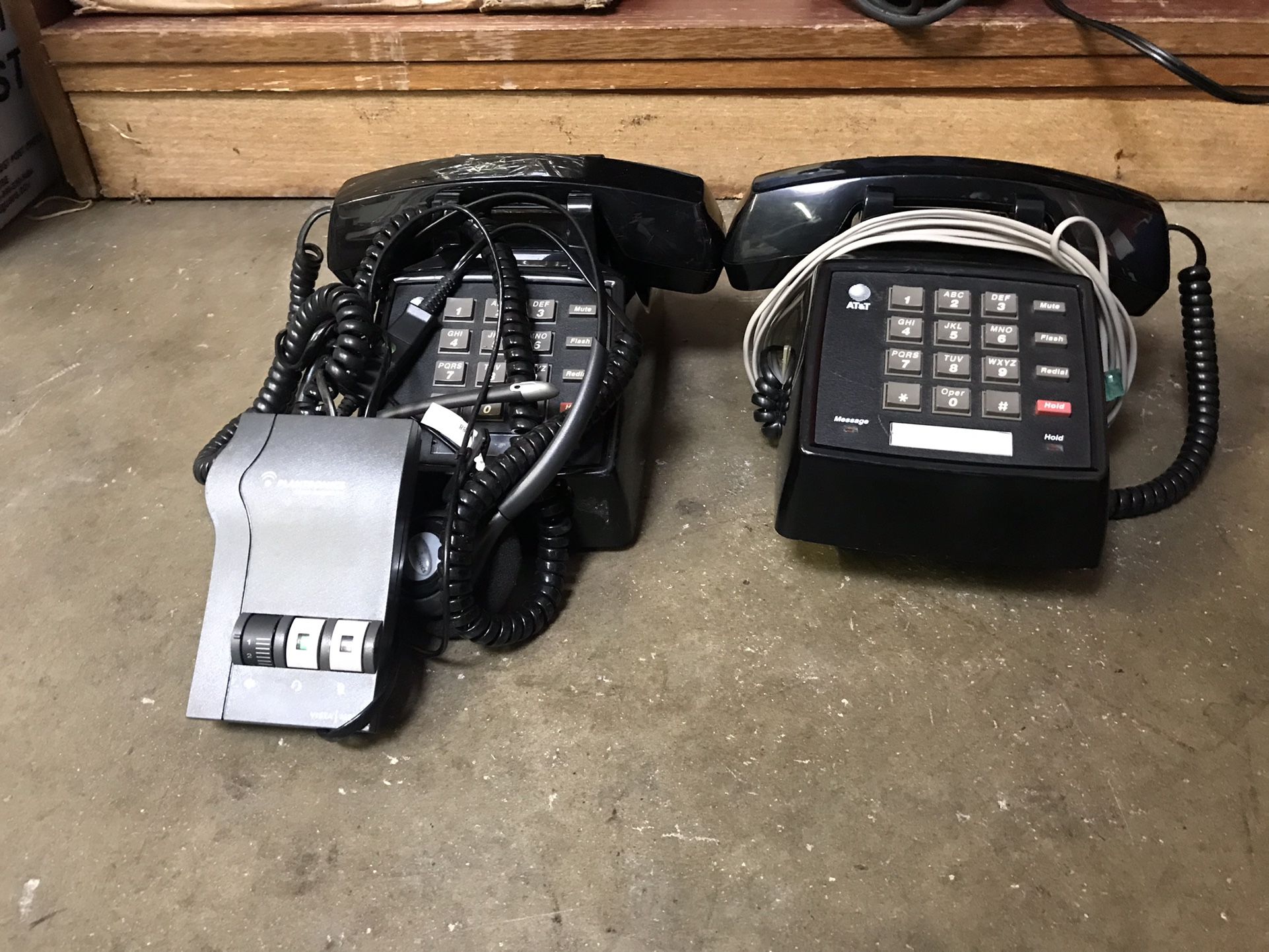 Vintage Atnt Model 2500 Black Button Touch Tone Dial Desk Phone With Plantronics Vista M22 Amplifier