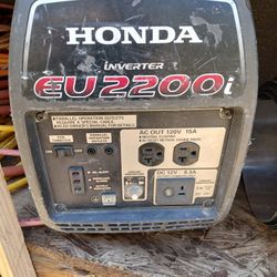Honda EU2200i Inverter Generator. 
