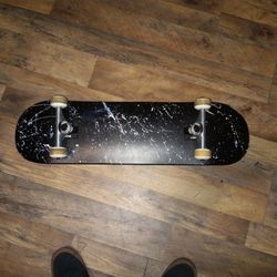 Skateboard Size 8.