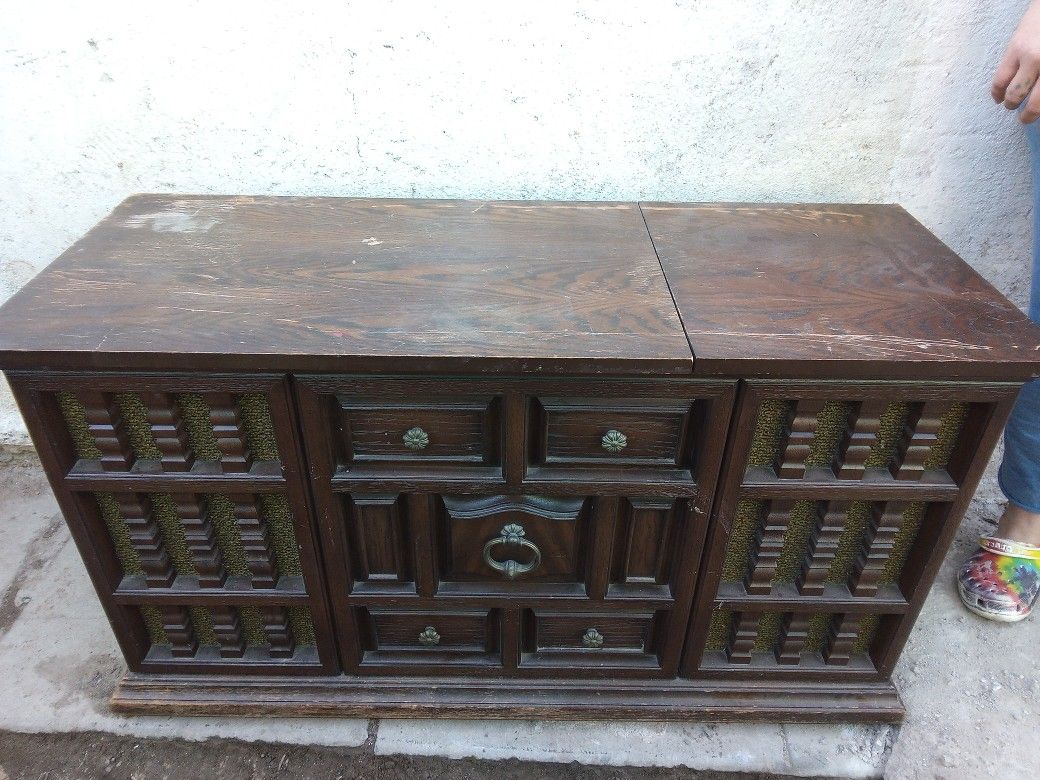 Zenith Allegro Record Player with Chassis Solid State