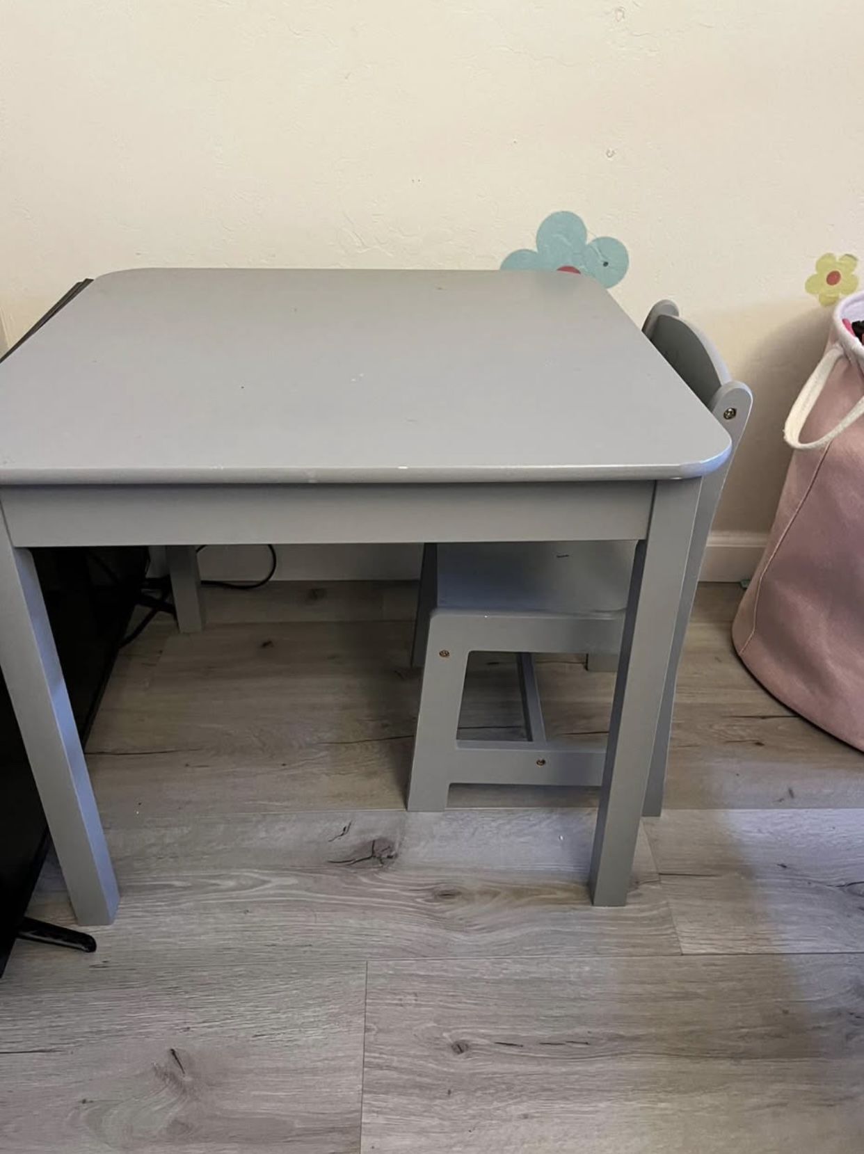 Kids table