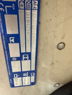 Cascade paper roll clamp