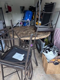4 chair round table