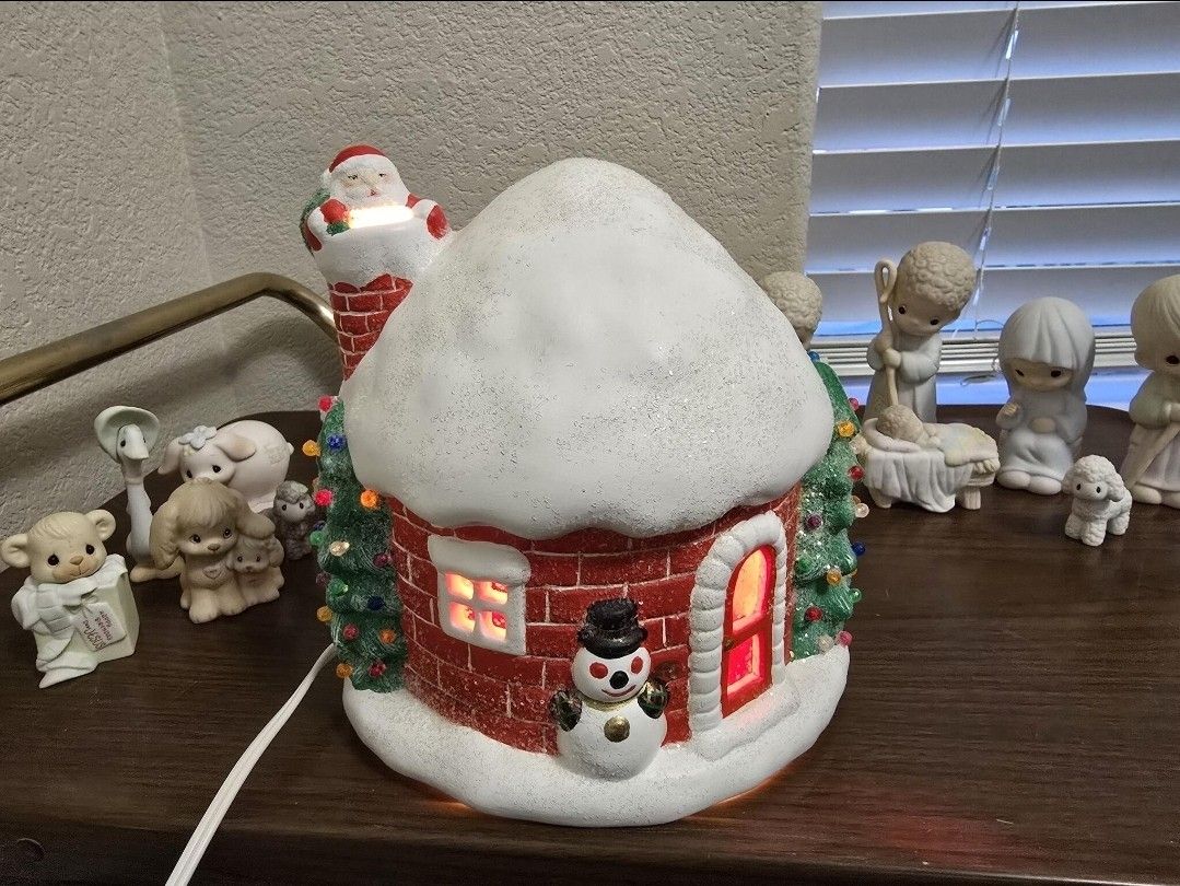 Vintage 1970 Light Up Ceramic Snowman House Santa Christmas Decorations Tree