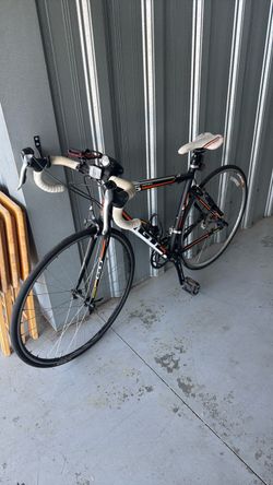 GT5 Series Aluminum Road Bike