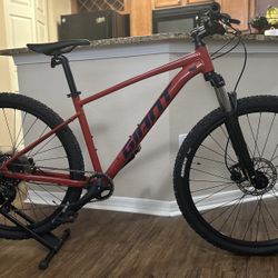 Giant Talon 2 Mountain Bike