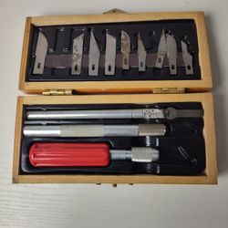 VINTAGE X-ACTO 3 KNIFE & 13 Blades WOOD CARVING SET IN Fitted WOOD