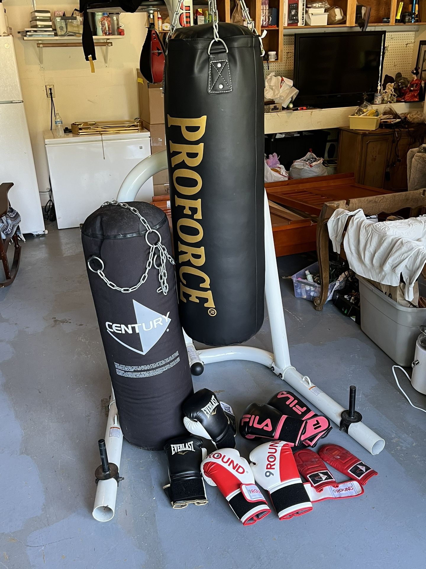 Boxing Stand Century