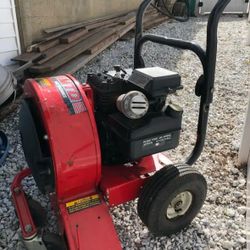 MTD 5 HP AIR SWEEPER LEAF BLOWER