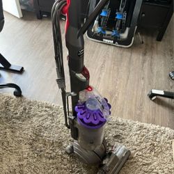 Dyson Vacuum 