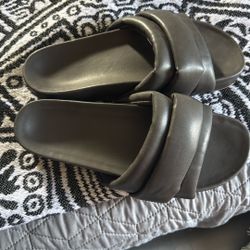 Comm I Leather  Sandals Size 10