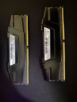G.SKILL Ripjaws V Series 16GB (2 x 8GB) 288-Pin PC RAM DDR4 3200 (PC4 25600)