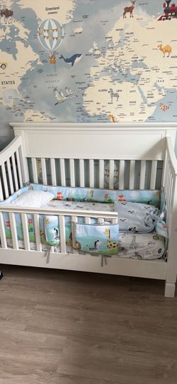 Pottery Barn Kids Larkin 4-in-1 Convertible Crib + Mattress + Toddler Kit