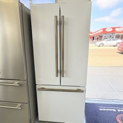 FORNO  30” 17.5 Cu Ft Refrigerator/ 2 Years Warranty 