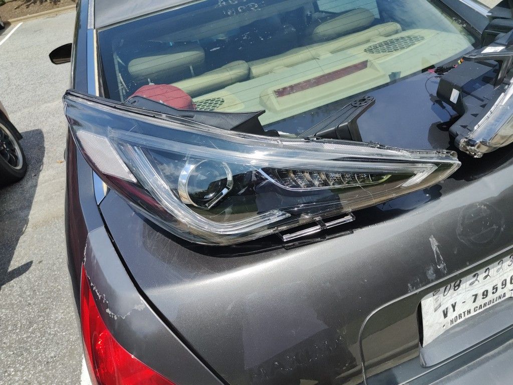 2016 Chrysler 200 Headlights