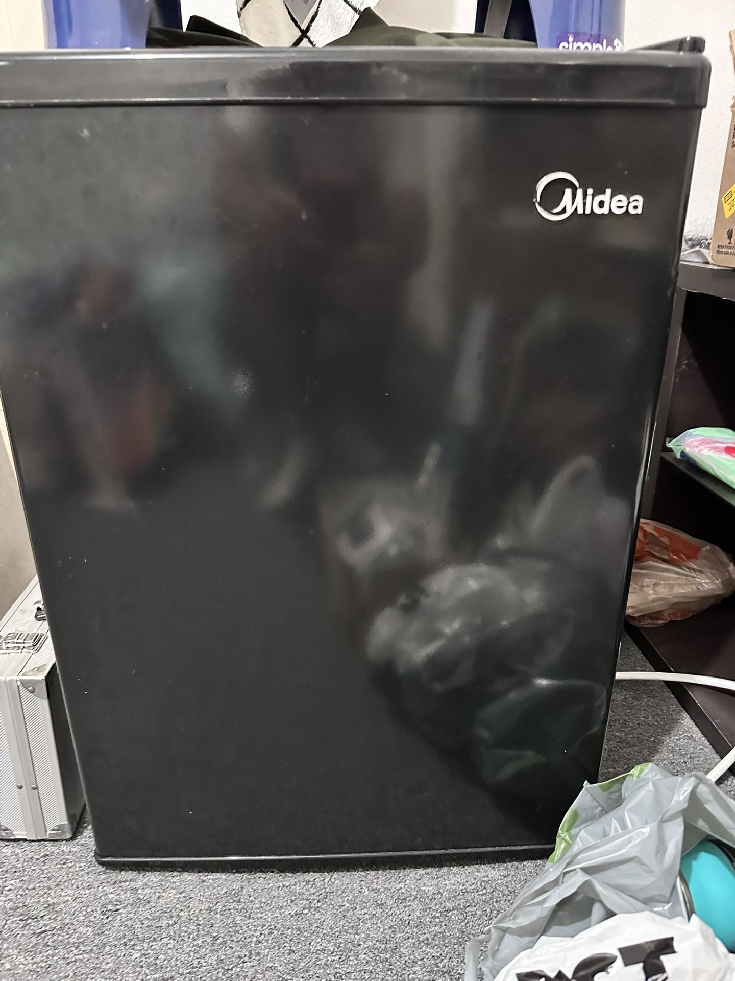 Midea Mini Fridge