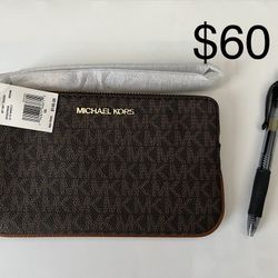 Michael Kors Wristlet