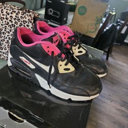 Size 5 Nike Runiing Shoes 