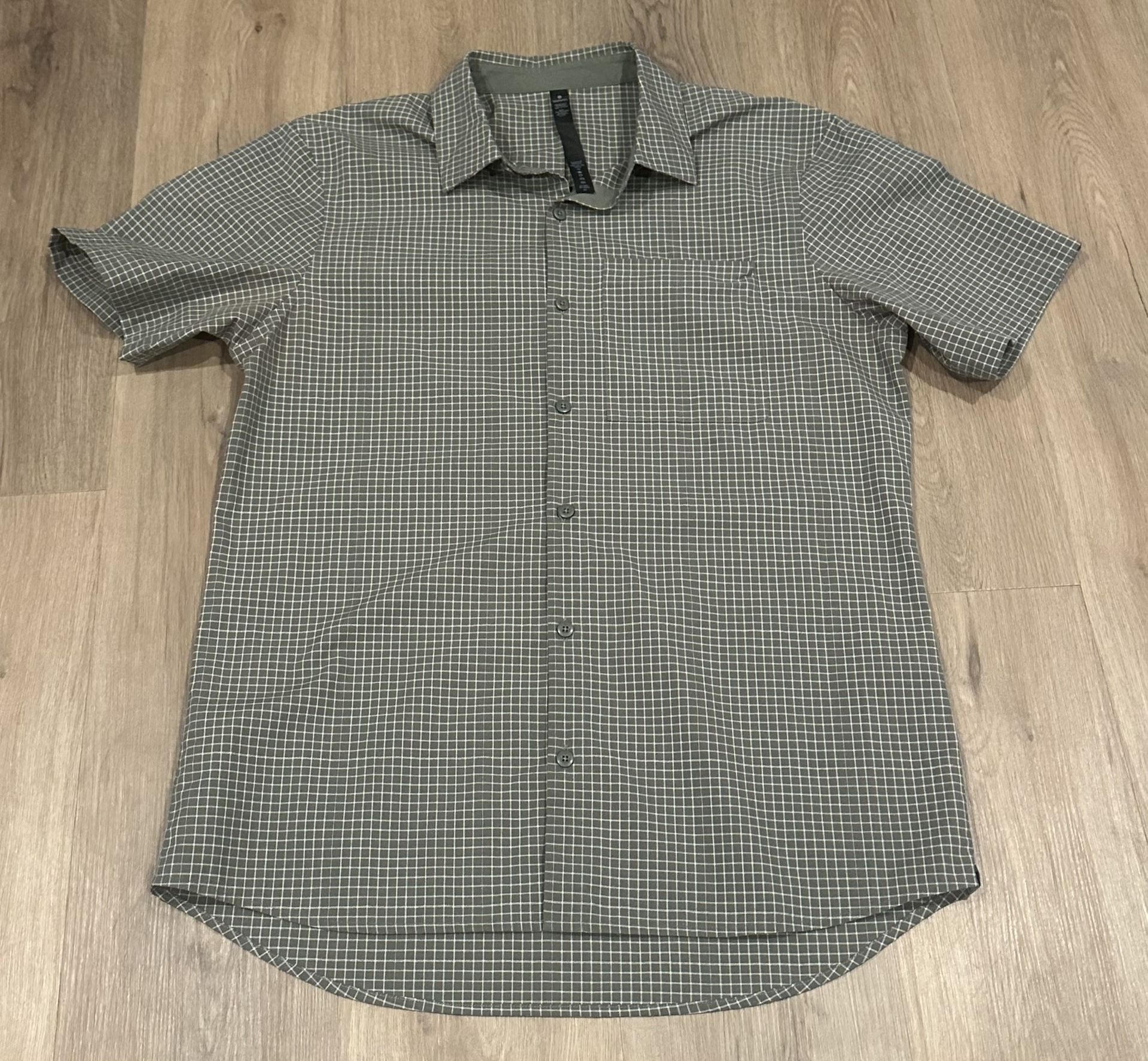 Lululemon Men’s Button Down Check Print Casual Short Sleeve Sz Large