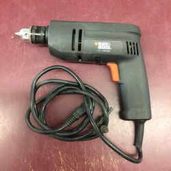 BLACK & DECKER 3/8” CORDED DRILL B&D BLACK + DECKER COMPACT / LIGHTWEGHT