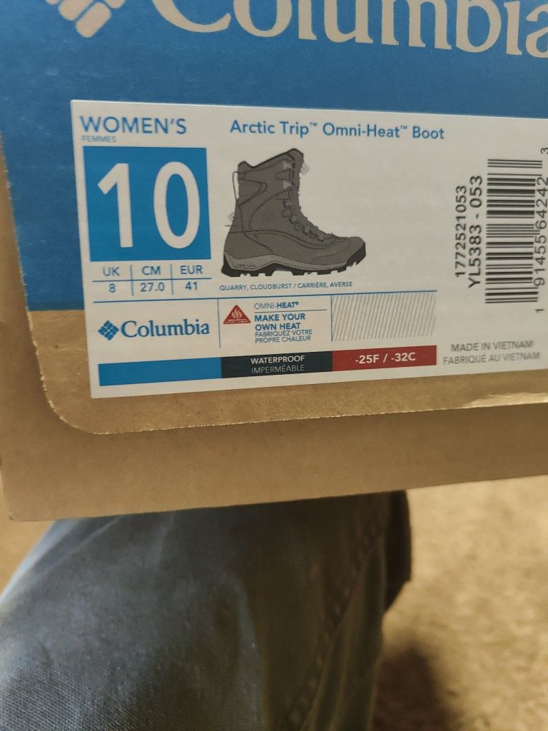 Women's Size 10 Snow Boots