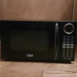 Sunbeam 900 watt Microwave 
