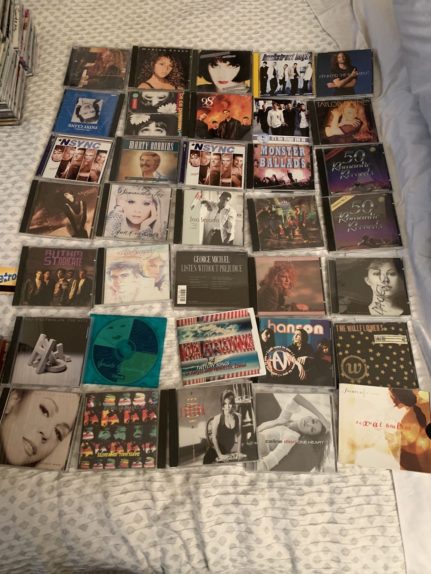 Collection 300 cds $1 (10 minimum) Electronics & Media