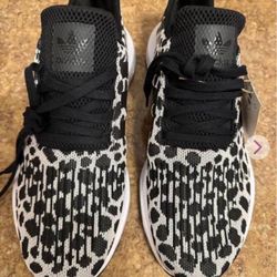 NWT ADIDAS SWIFT RUN LEOPARD PRINT WOMENS SNEAKERS SIZE 11