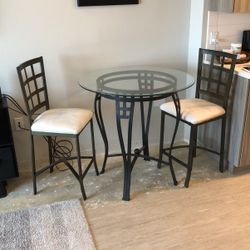 Table With Bar Stools 80 OBO