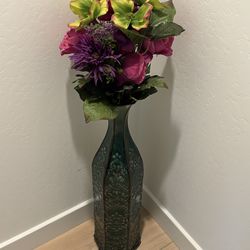 Decorative Flowers/Plants Vase