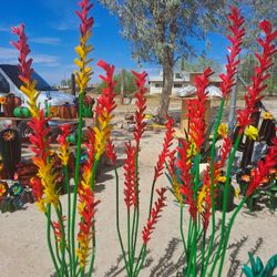 Metal Yard Art, Wind Spinners & POTTERY 🌴🌻🌻🌺