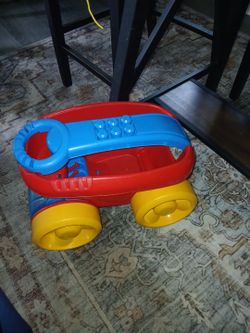 Mega Bloks Ride-On Wagon Toyand super cute pull toy