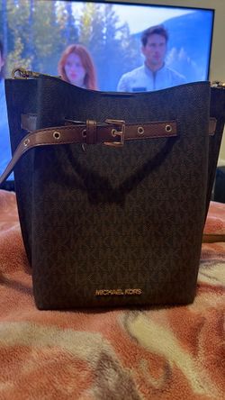 MK brown purse