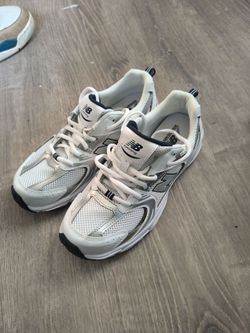 New balance shoes