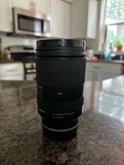 Tamron 28-200mm lens!! For Sony e mount