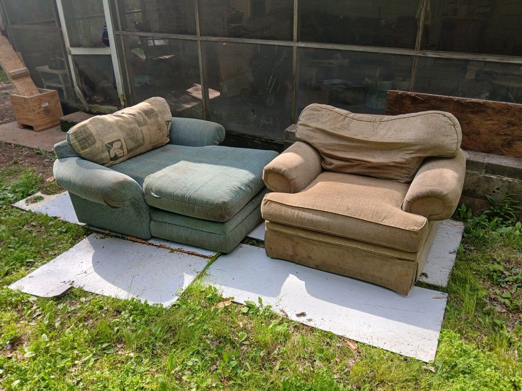 Free Sofa