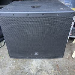 JBL EON 618s