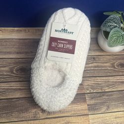 Northeast Outfitters Women's Cozy Cabin Slippers NWT Size S/M (Diamond Cream)
