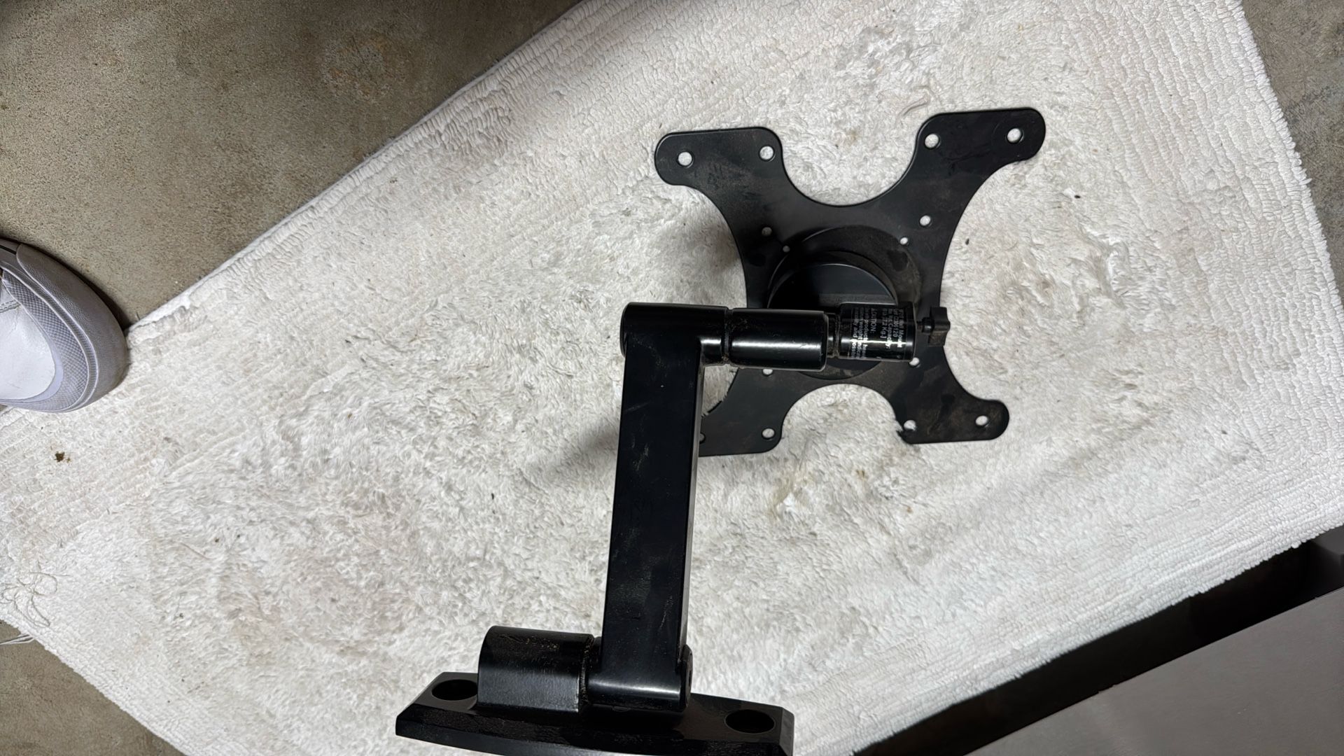 MF215 TV Wall Mount 60 # Capacity