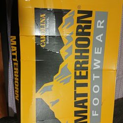New In Box Size 13 Matterhorn Mud Jumpers 