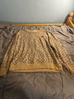 C&C California cheetah print women’s medium lightweight sweatshirt