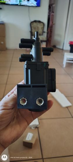 Fuel Tank Selector Valve