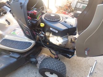 42 Craftsman DYS 4500 24Hp riding mower 850 Puyallup for Sale in Puyallup WA OfferUp
