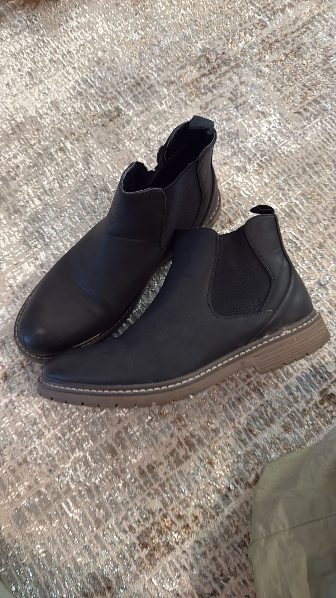 Men’s Casual / Dress Shoes Size 10 