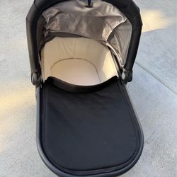 Uppababy Black Bassinet