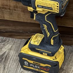 Dewalt 20 Volt Battery With Charger And Drill