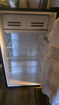 3.3 cubic ft Midea refrigerator, with freezer $75 OBO